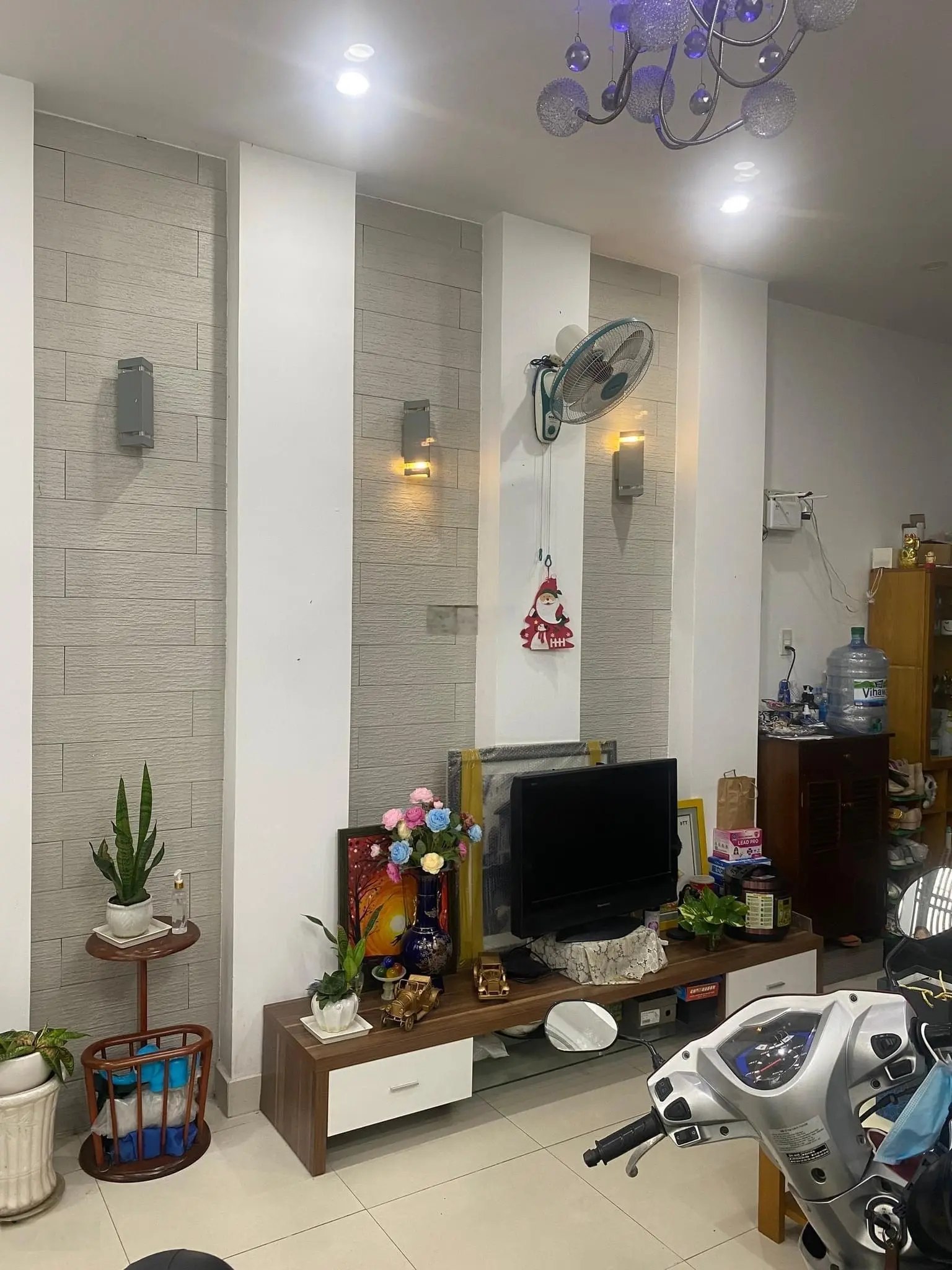 Bán nhà hẻm Võ Văn Tần, P6, Quận 3 - 60m2(4*15) sổ chính chủ giá 3tỷ280, 1T2L, qua Q1,Q5 chỉ 4phút