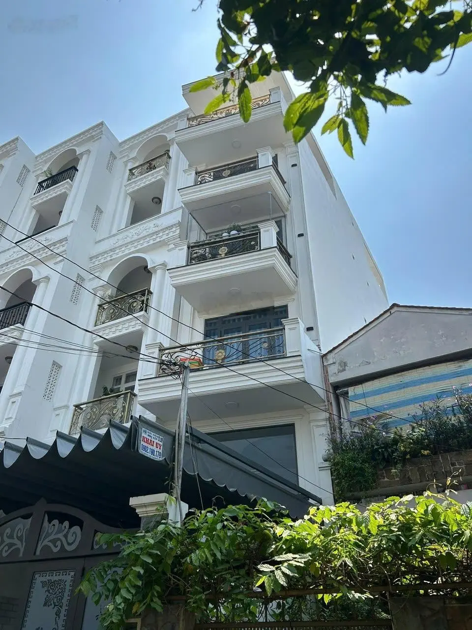 Bán nhà mặt tiền Nguyễn Trung Trực, vị trí đắc địa, giá cực tốt