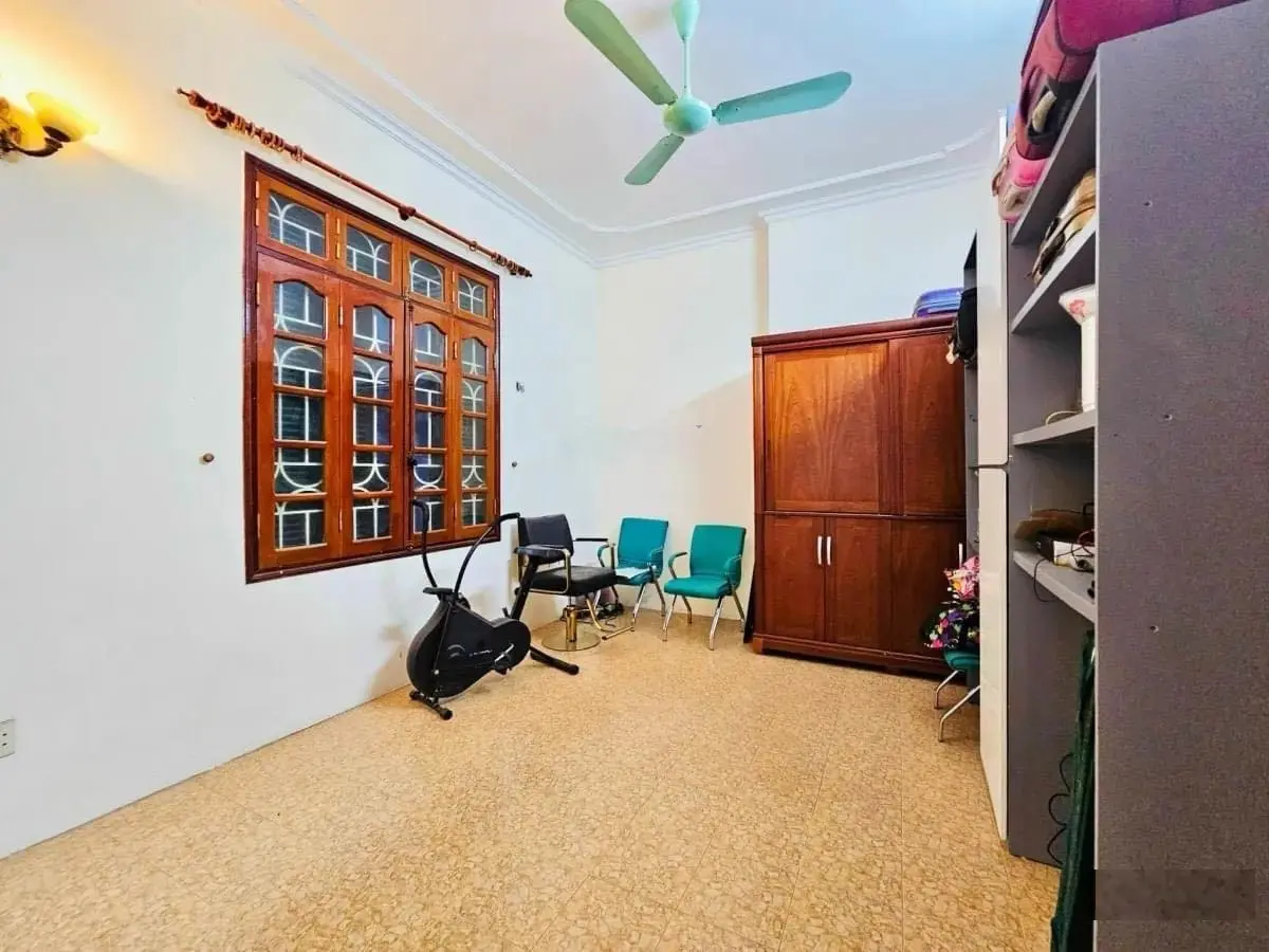 Bán đất Vĩnh Tuy 76m2, MT 6.5m, ô tô tránh vỉa hè, KD sầm uất ngày đêm, giá 7.6 tỷ LH: 0946 387 ***