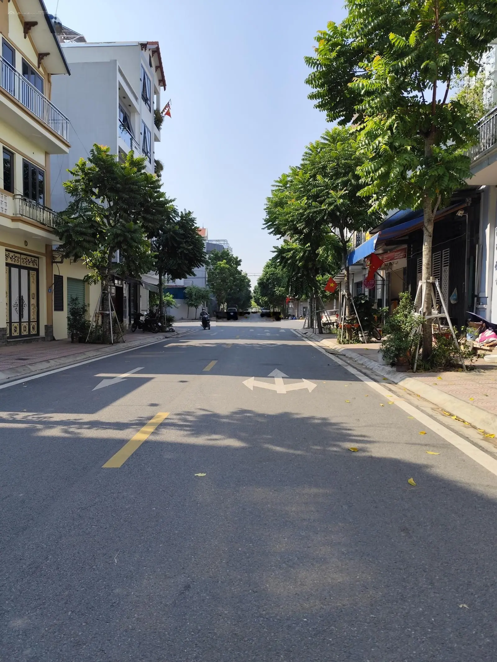 Bán đất cự khối 70m , mt 5m , đường ôtô tránh kinh doanh gía chào 8,2tỷ thương lượng