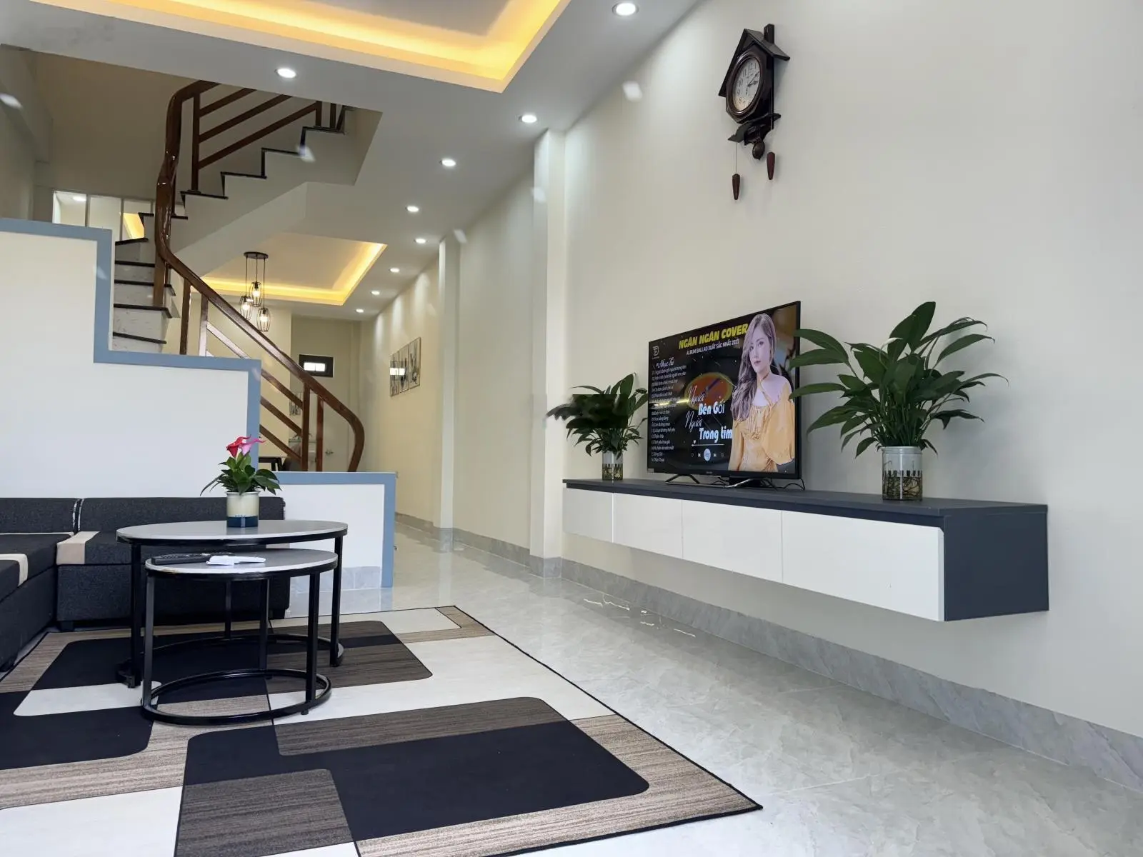 Bán nhà 3 tầng đường Trần Quang Khải, Ninh Sơn, TP Ninh Bình. Thiết kế đẹp, hiện đại, full NT