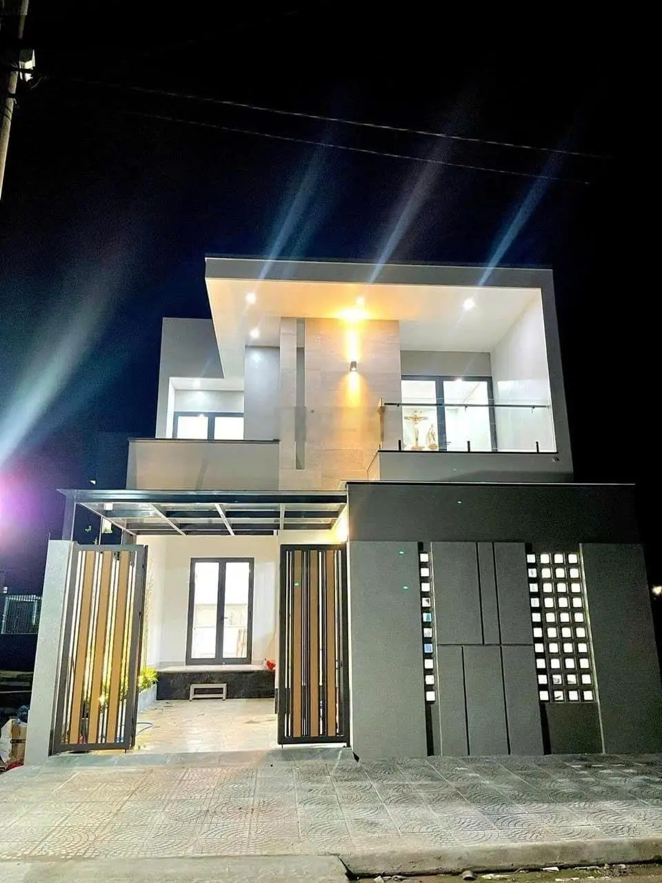 Chỉ 1tyr 9 có ngay căn nhà tại bình phú, q6, dt 60m2, bao công chứng, shr