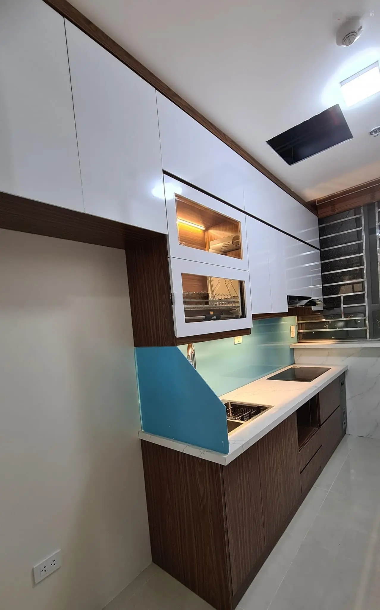 Chính chủ gửi bán nhà 5 tầng Phú Diễn ô tô đỗ cửa full nội thất. Nhà xây kiên cố nội thất xịn sò