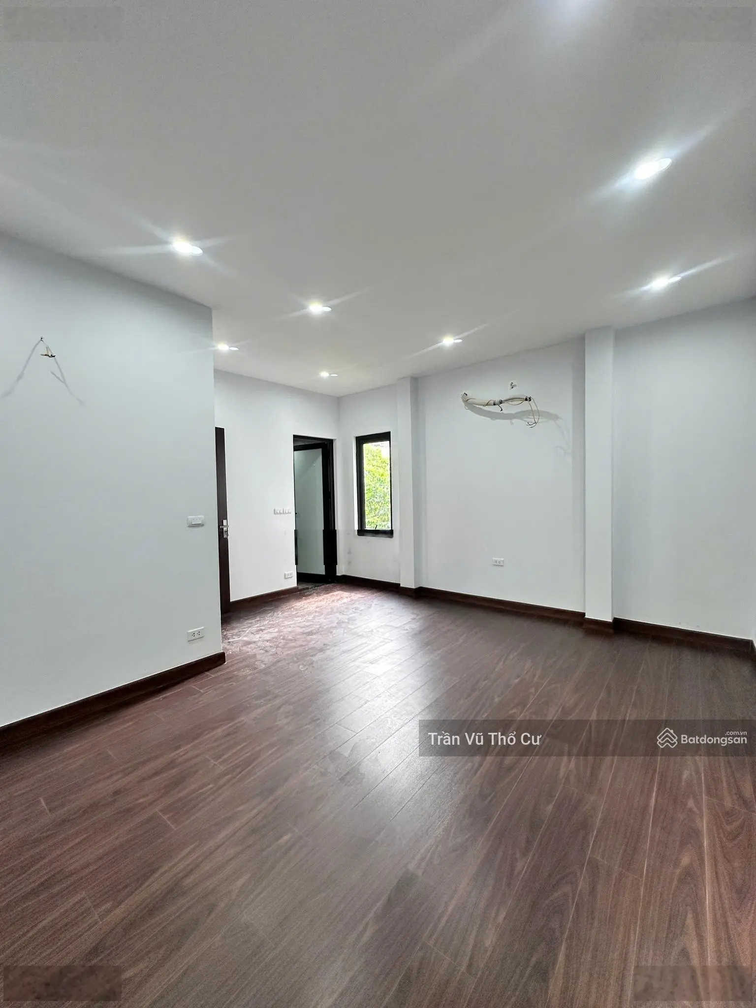 Ngõ rộng ba gác - lô góc ba thoáng - nhà đẹp ở luôn - nội thất sang xịn - sh quay tròn