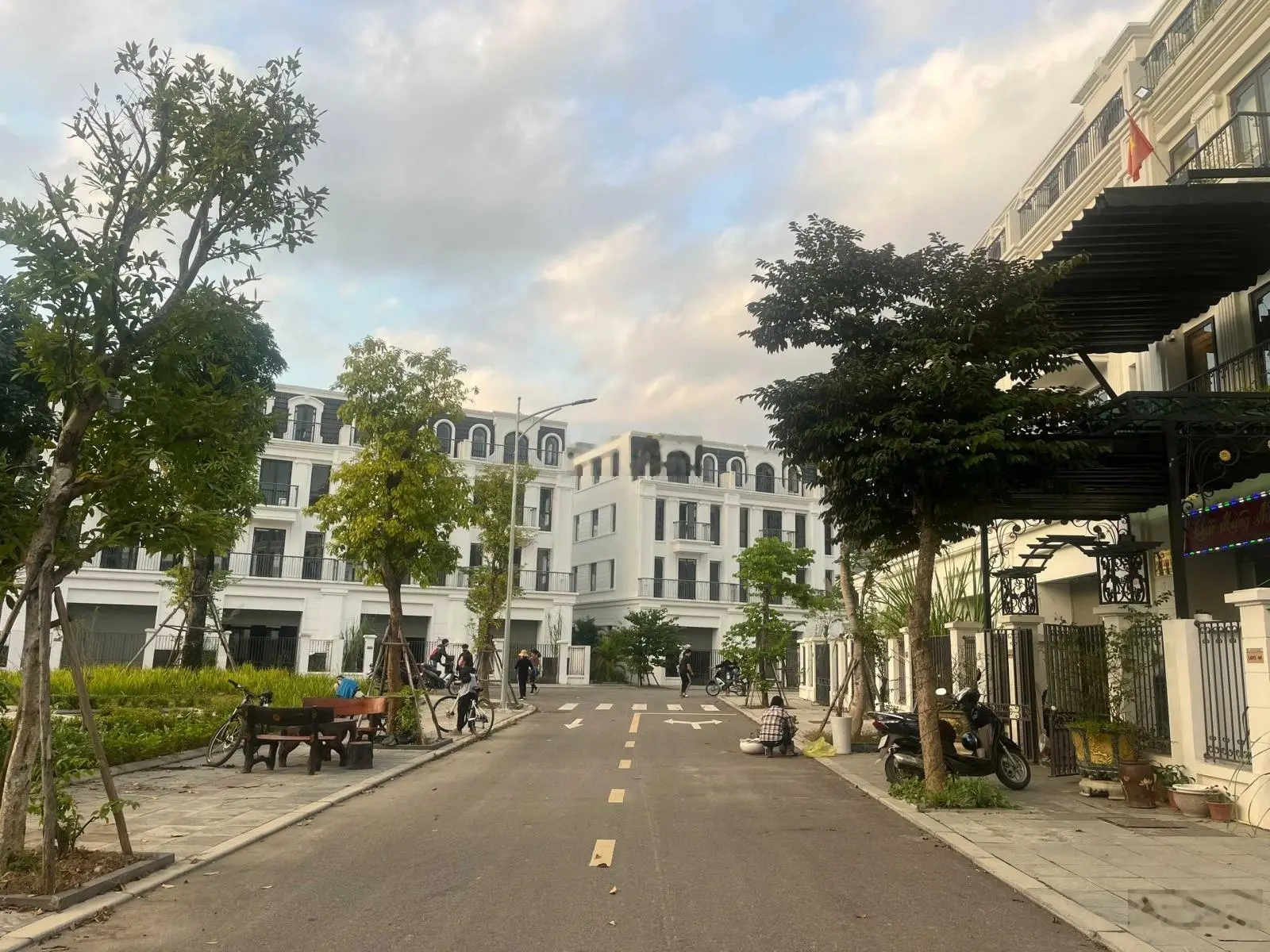 Chính chủ bán nhà tại khu đô thị TSG quảng trường Hòa Bình, sổ đỏ trao tay 108m2 chỉ từ 5,5 tỷ
