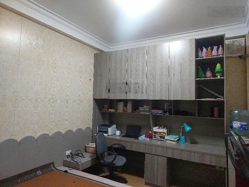 Bán nhà dân xây 56m 4 tầng oto đỗ cửa phúc lợi long biên 6,7 tỷ