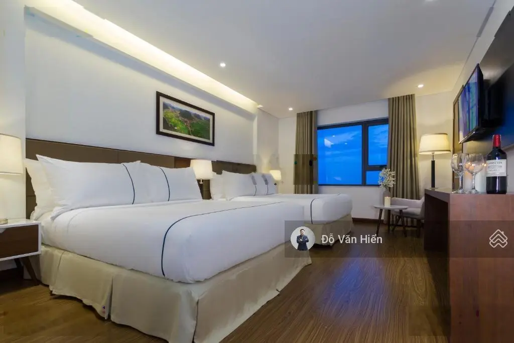 Bán khách sạn 3 sao đối diện khu bắn pháo hoa quốc tế TP Đà Nẵng