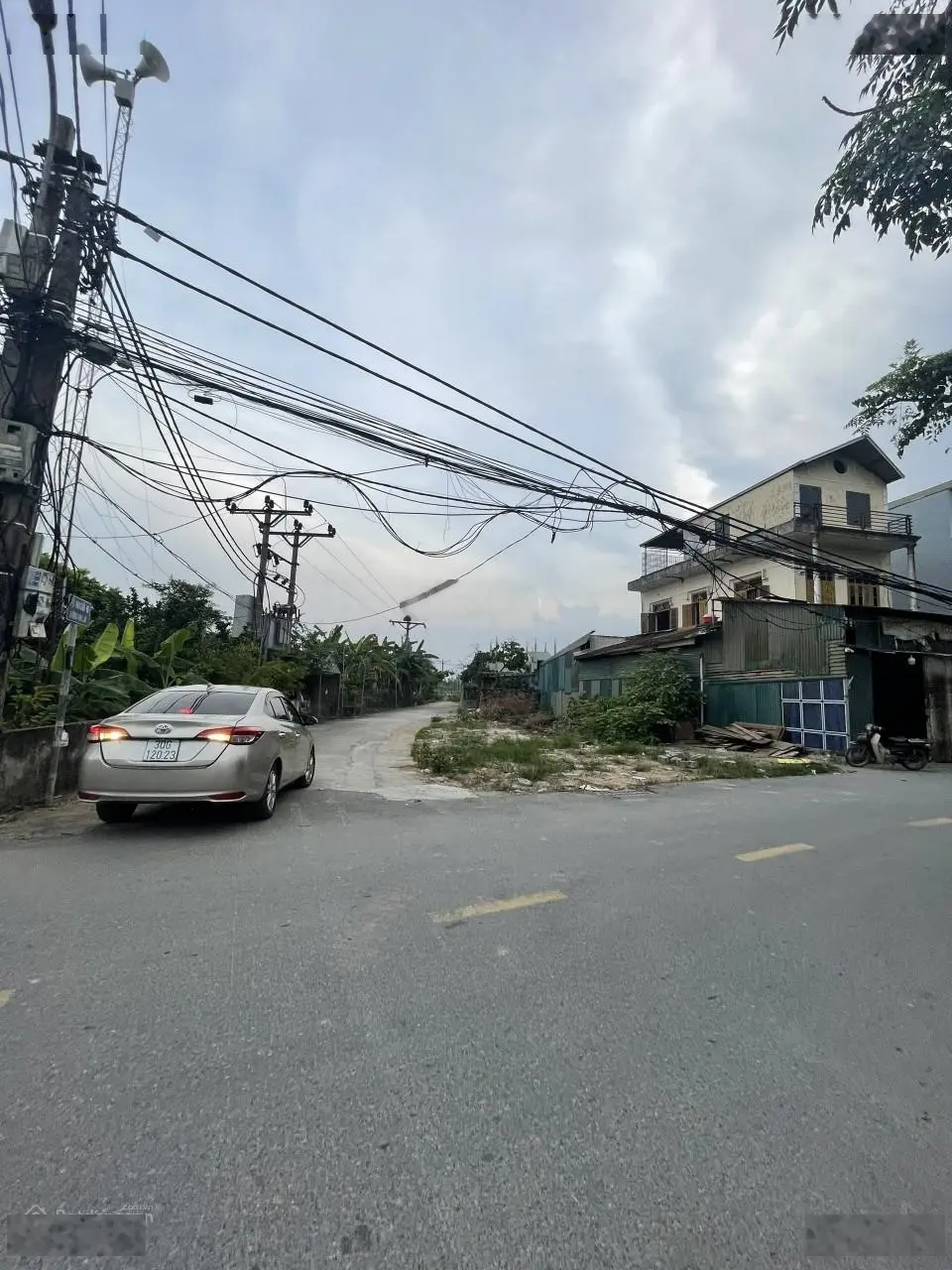 Lô góc 71m2 đất mặt đường trục liên xã Kim Bài - Đỗ Động, ô tô tải tránh, kinh doanh bất chấp