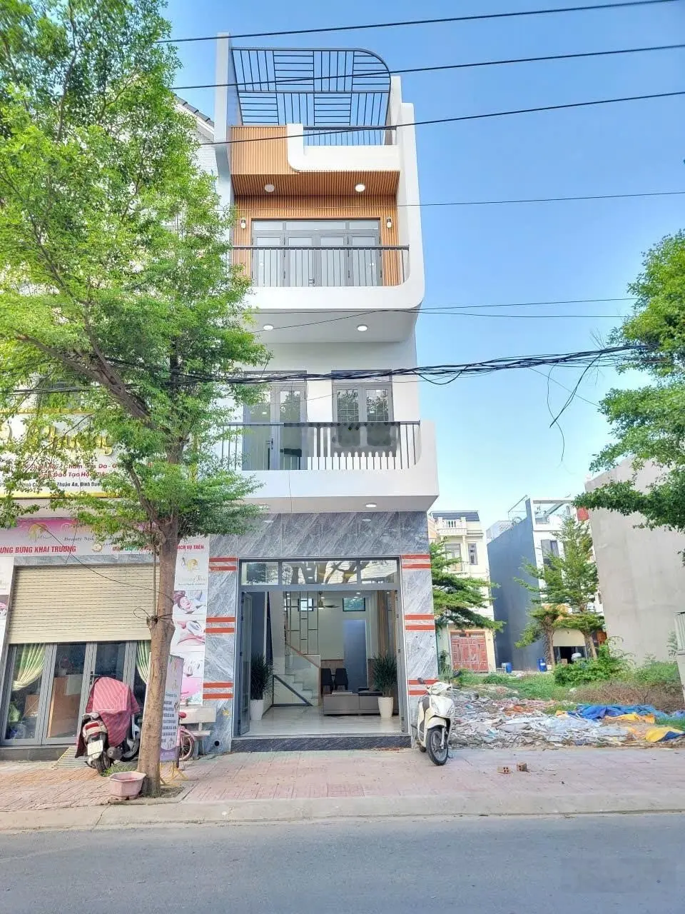 3ty780 TL bán nhà 1 trệt 2 lầu 4 PN mặt tiền KD gần ngã tư Miếu Ông Cù đường 13m thông 2 đầu