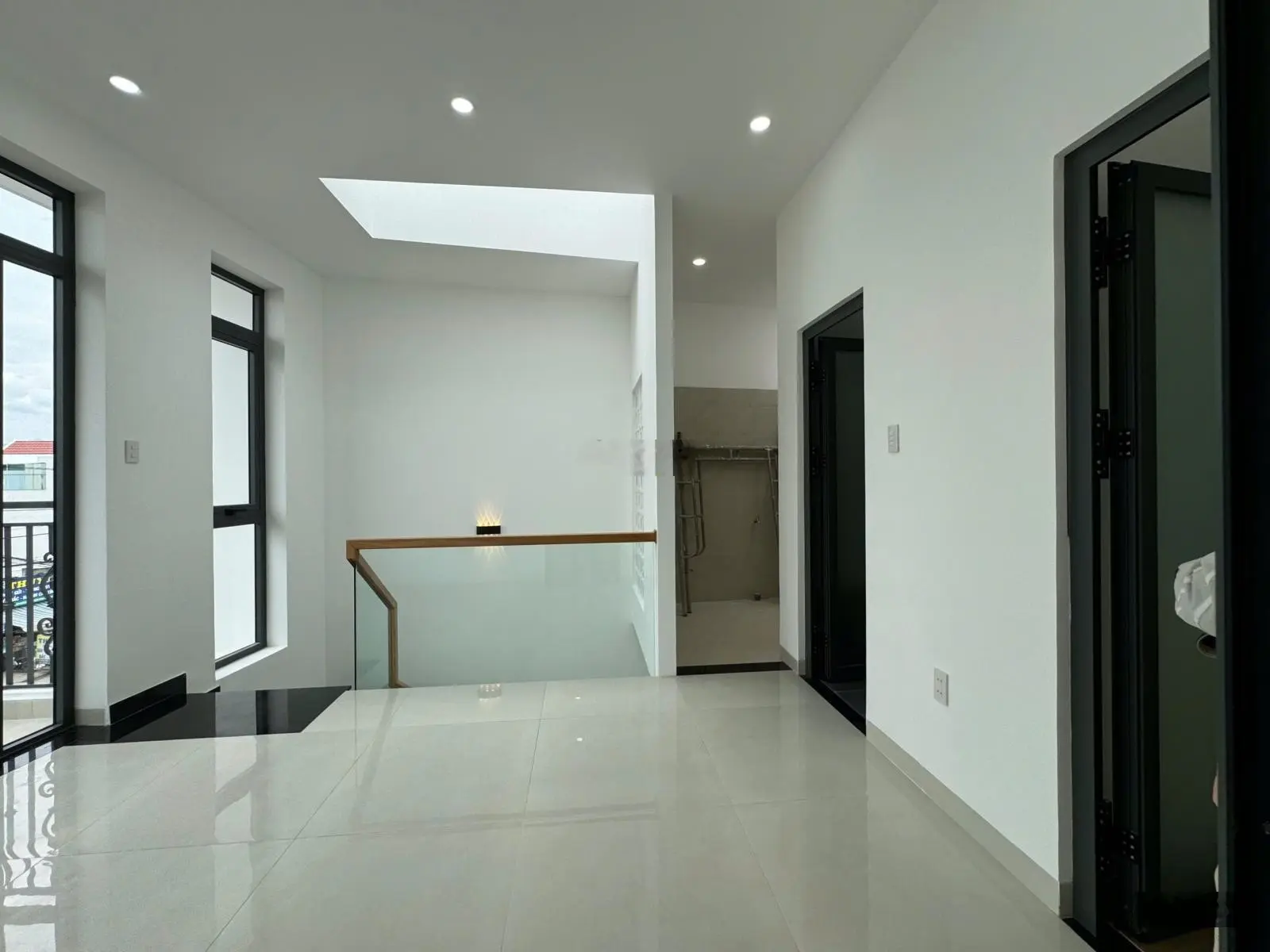 Bán nhà 3 tầng ngang 8,4m mặt tiền đường Hùng Vương - TT Diên Khánh( kinh doanh buôn bán)