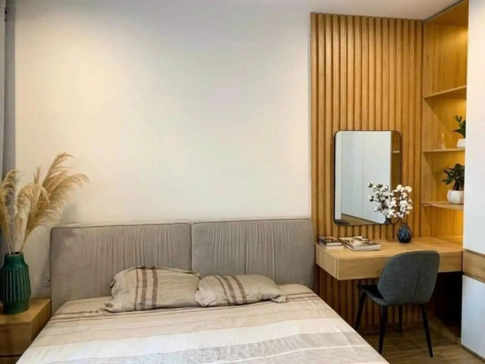 Chính chủ nhờ bán căn góc 96m 3ngủ 2vs toà Ct2A1 tây Nam Linh Đàm full nội thất đẹp giá 4.9tỷ
