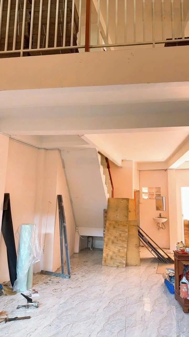 3 tầng đúc - Lưu Hữu Phước p15 Q8- shr hiện hữu hoàn công- 77,7m2 , NH hỗ trợ vay 3,5 tỷ