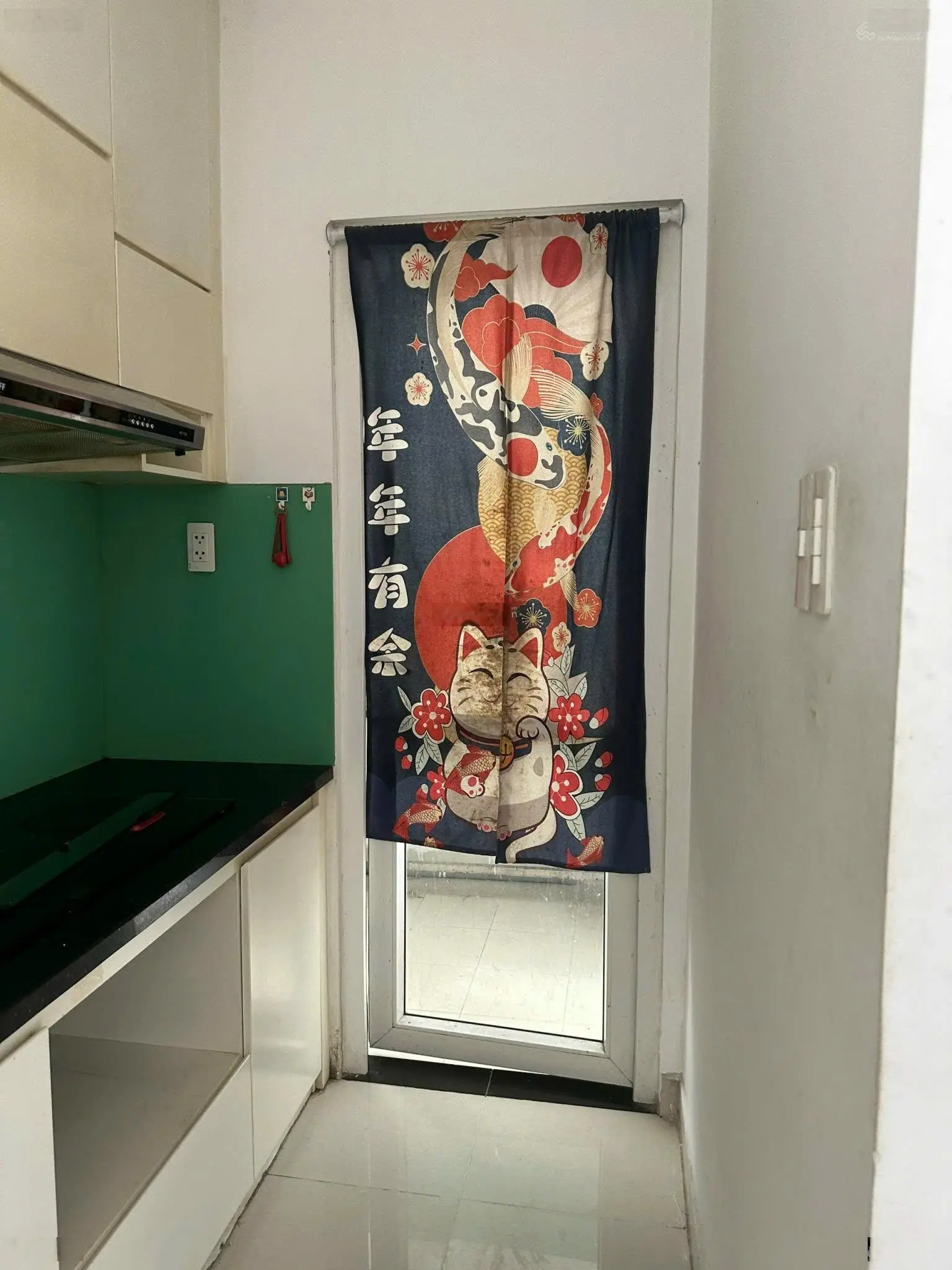 Căn hộ chung cư 2pn2wc, nhà đẹp gần trung tâm sẵn sổ hồng mà giá chỉ trên dưới 2 tỷ
