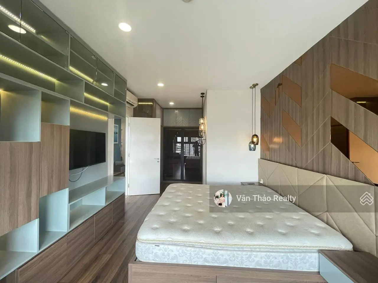 (Đặc biệt - Chỉ 9,8 tỷ) căn hộ 3 phòng ngủ Full nội thất, view đẹp Đảo Kim Cương Quận 2
