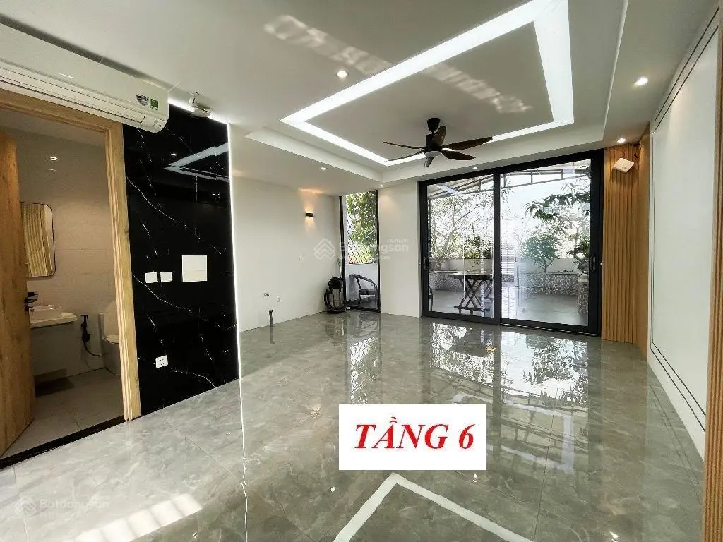 Nhà phân lô ô tô tránh, vào gara 2 xe 7 chỗ, KD, VP đẳng cấp, thang máy nhập ngoại, dt: 82m, 6 tầng