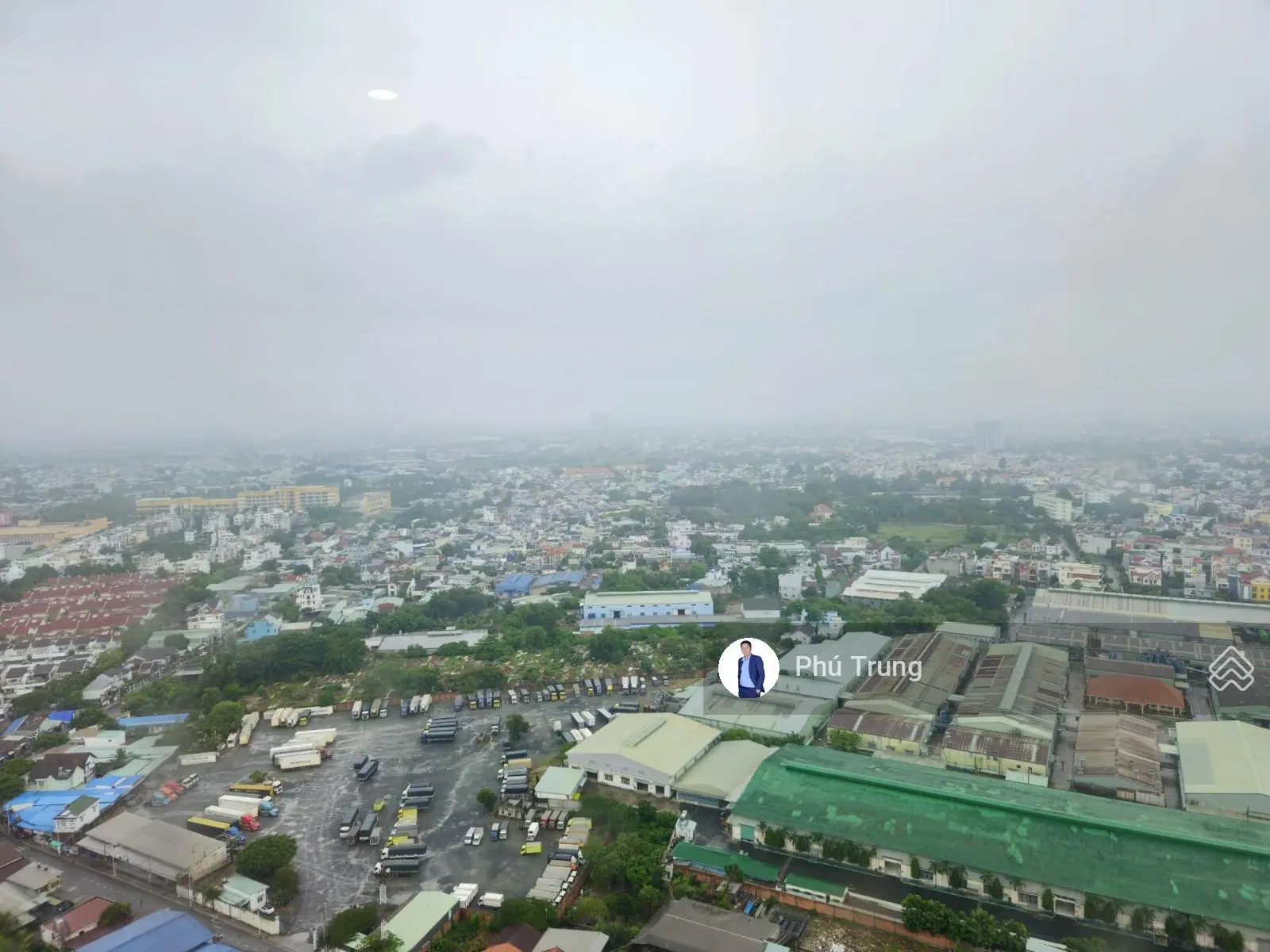 Bán căn hộ 2PN 65m2 Opal Skyline sổ sẵn, view hồ bơi, giá hợp lý, tiện ích đầy đủ, bao thuế phí