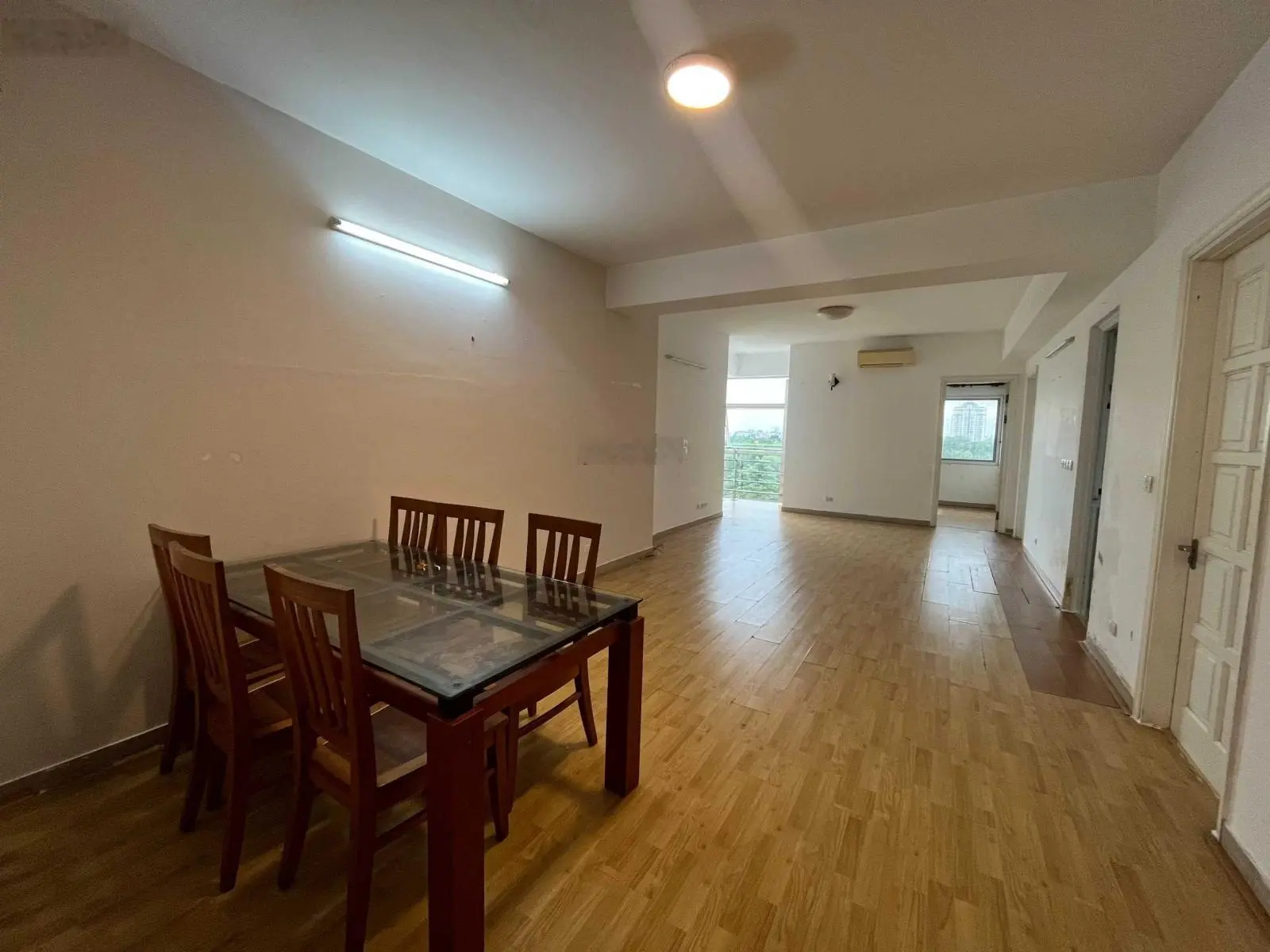 Bán căn hộ tòa nhà E4 Ciputra, Hà Nội