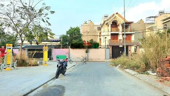Bán Đất hẻm 40 Võ Văn Hát . Long Trường.Q9 - DT: 58m2 giá 3 tỷ 700
