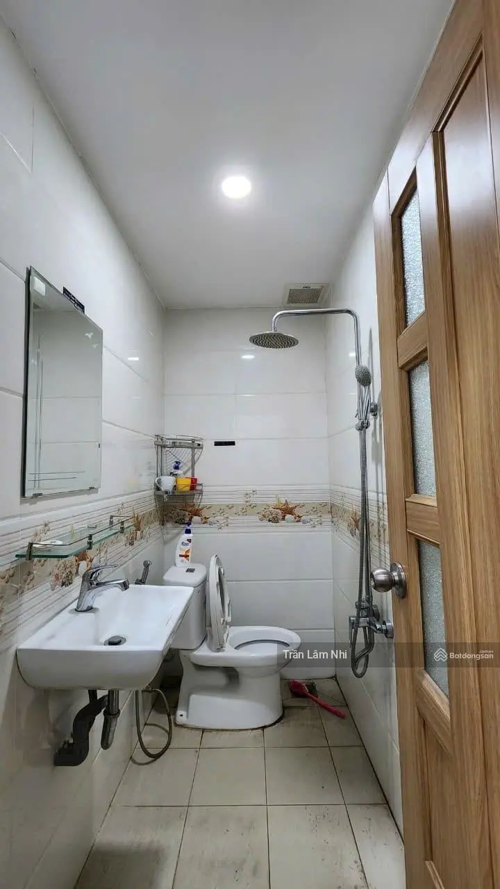 Bán nhanh căn nhà đ.trần xuân soạn q.7 dt: 63m2 giá 3ty390 cách chợ tân kiểng 1 (300m) có shr
