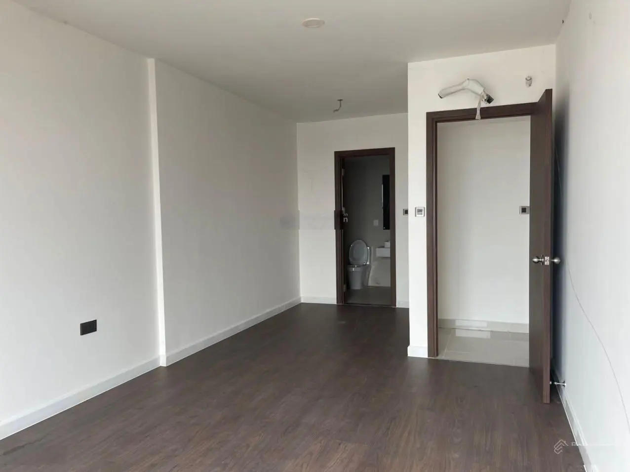 Chủ kẹt tiền bán gấp căn hộ 88m2 Saigon Royal quận 4 giá tốt