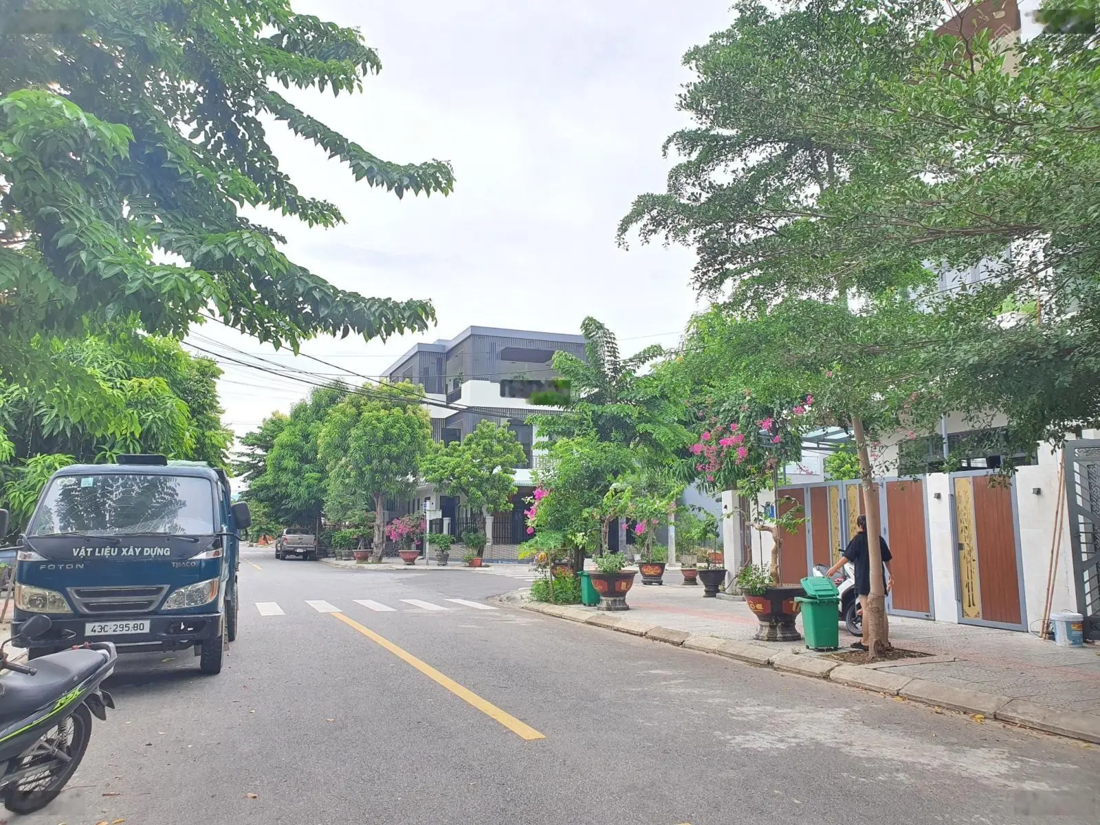 Bán đất đường vũ xuân thiều ( đông nam ,100 m2 )- hoà xuân ,cẩm lệ .