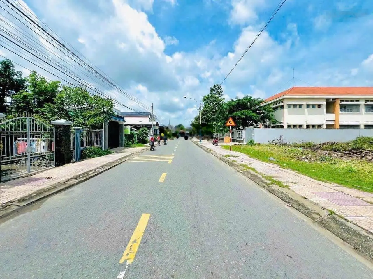 Bán lô đất đối diện KCN Việt hương, Thuận An, SỔ HỒNG RIÊNG, 150M2, 870 TRIỆU , Cho thuê được