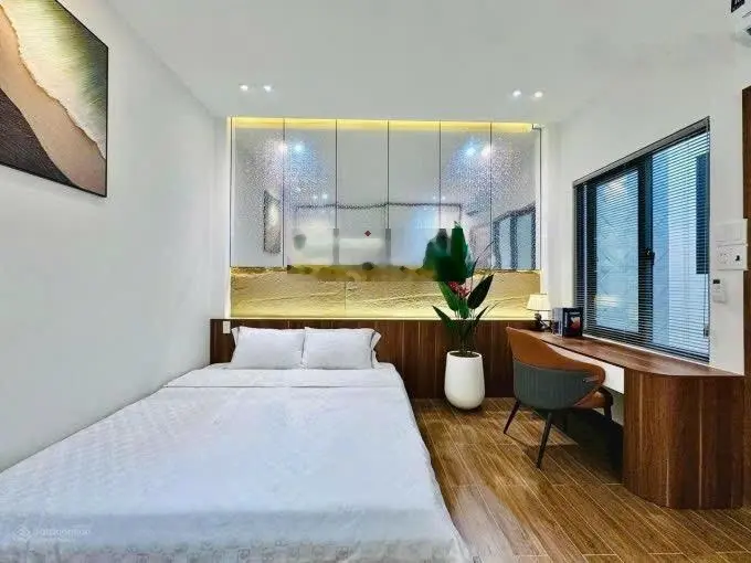 Cần tiền chữa bệnh cô sáu bán gấp Lý Chính Thắng Q3 48m2 Shr hẻm 5m