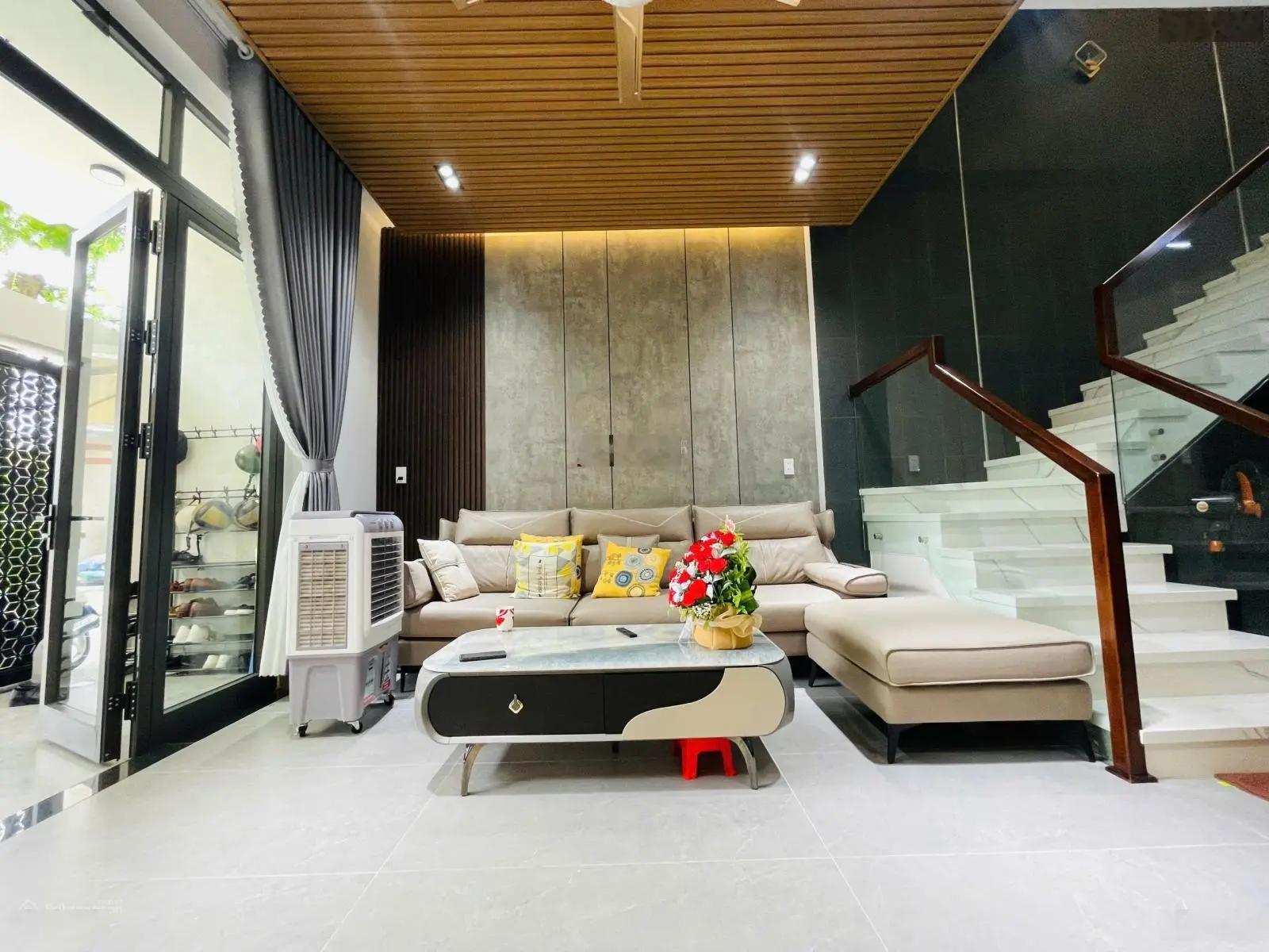Bán nhà Hòa Minh 15, diện tích 67.5m2 cách biển Liên Chiểu 450m. Giá chỉ 5tỷ5