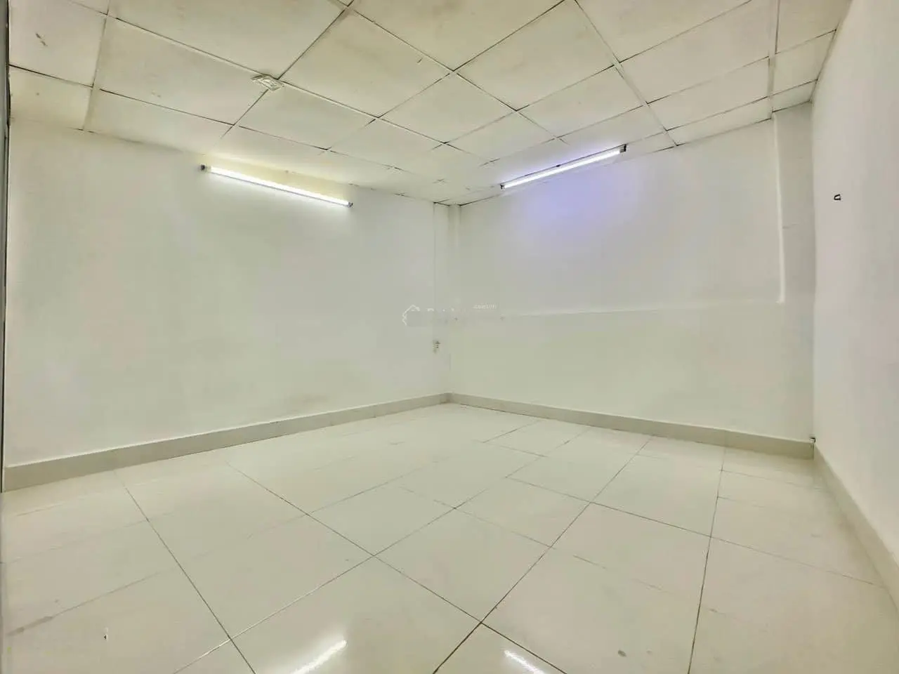 Cô 6 kẹt tiền bán lỗ nhà Tôn Đản, Q. 4, 2tỷ380 55m2, 3PN SHR