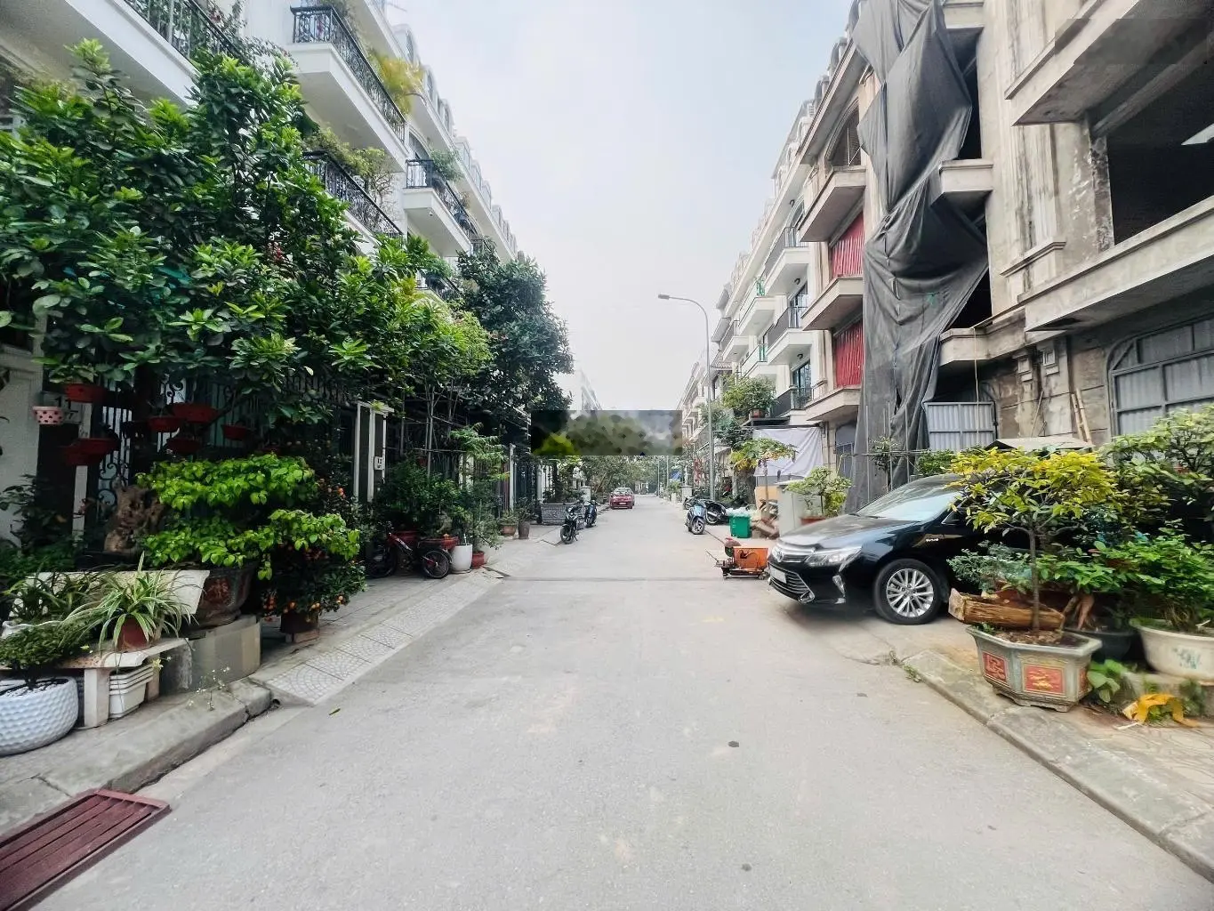 Bán nhà liền kề diện tích 125m2 5 tầng - thang máy giá tốt. 077328.1235. - lô góc - vỉa hè - ô tô