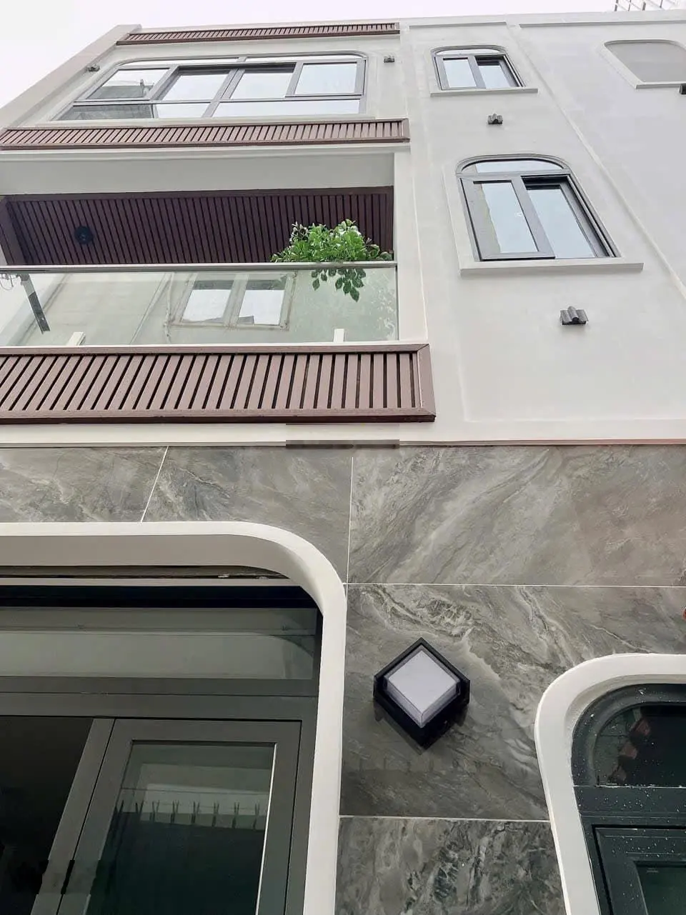 Bán nhà ở sát MT Tạ Quang Bửu Q8 , DT 75m2 GIÁ 6 tỉ 565 có SHR