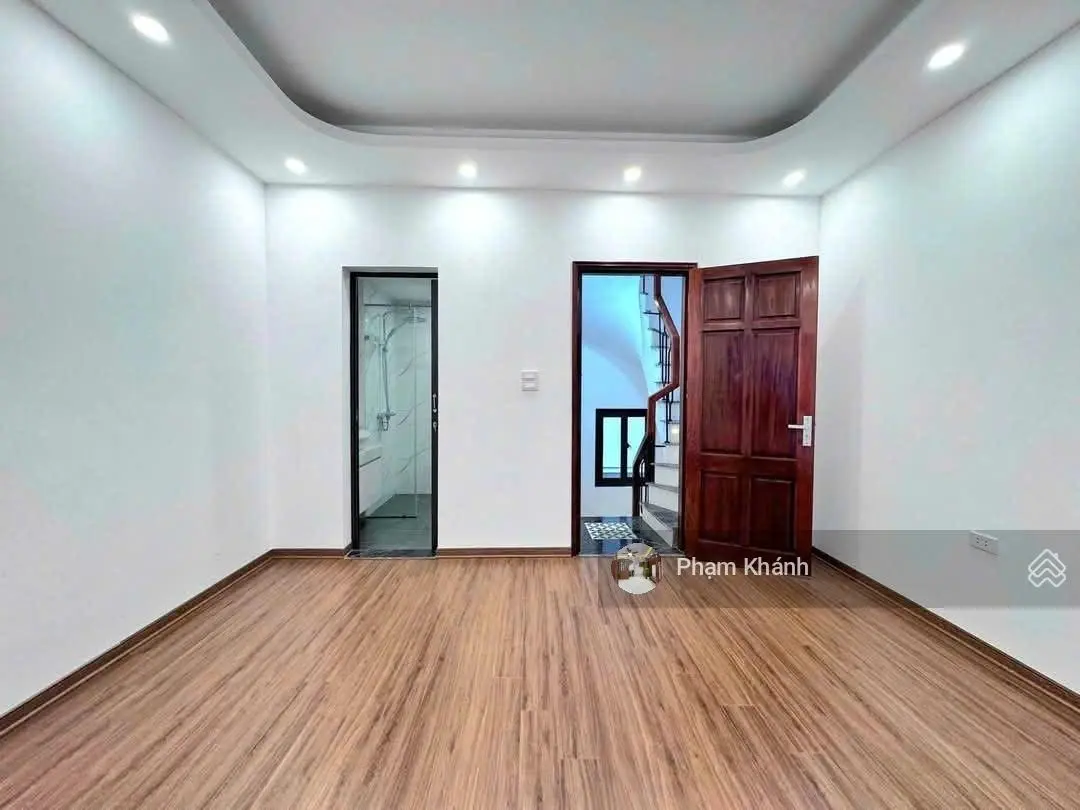 Siêu hiếm 3,7 tỷ có nhà la phù 37m 5 tầng ô tô đỗ cách nhà 50m