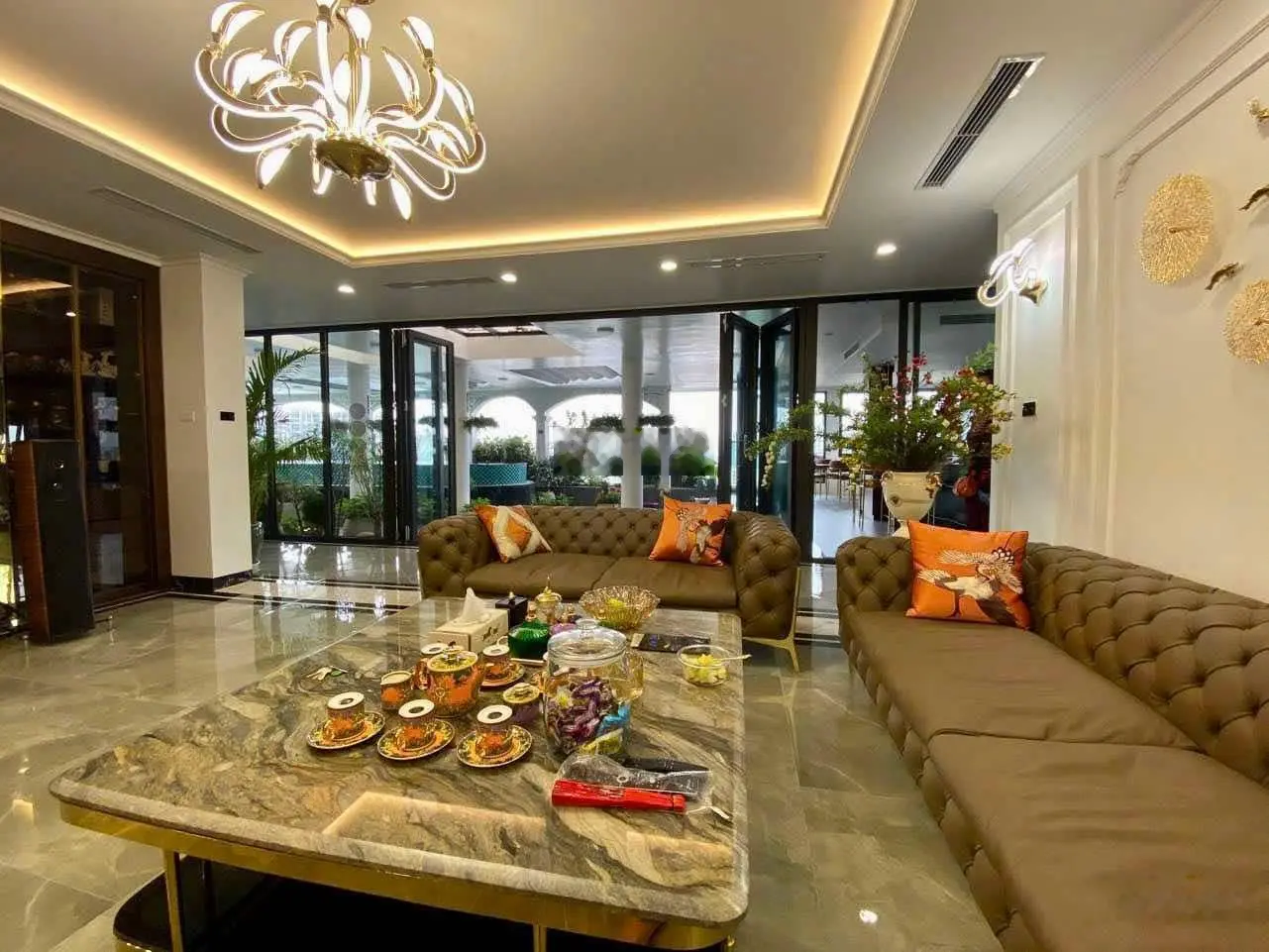 Bán penhouse minh khai, 560m2, 4/5 ngủ, hướng đông nam, bể bơi, view thành phố, siêu đẹp!