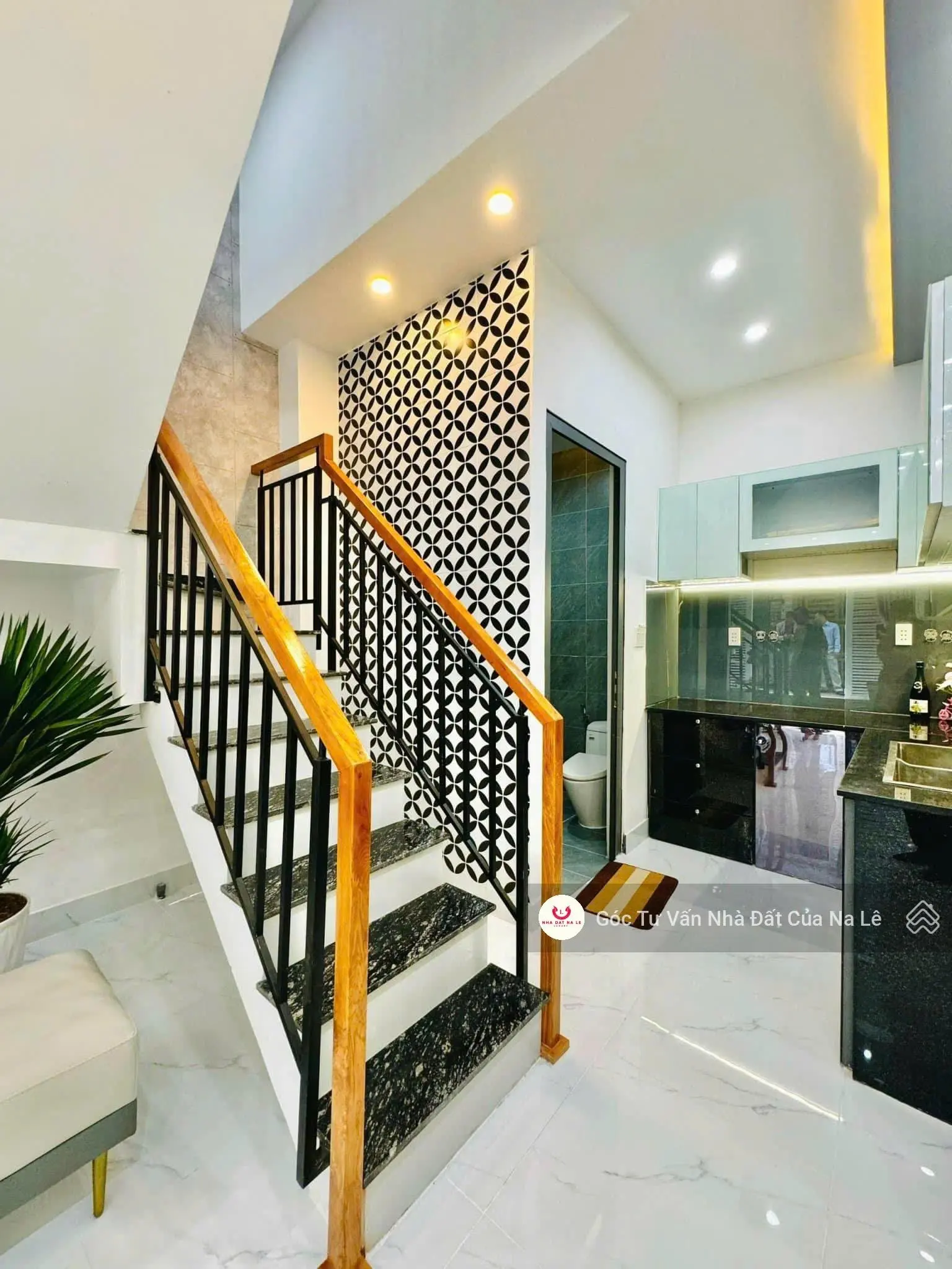 Bán gấp nhà 1 lầu,3pn 700 triệu/90m2 Đông Hòa, Dĩ An,Bình Dương, giáp Thủ Đức Sổ sẵn hoàn công