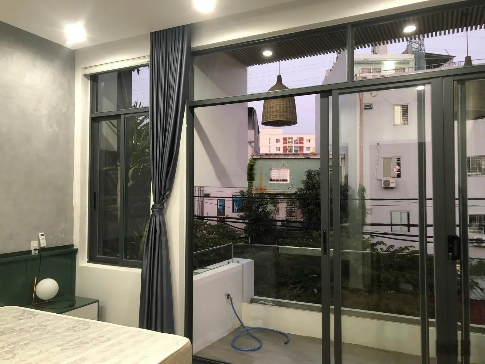 Bán nhà đẹp 3 tầng full nội thất đẹp khu Nam Việt Á giai đoạn 1 gần sông, sát ĐSQ Trung Quốc