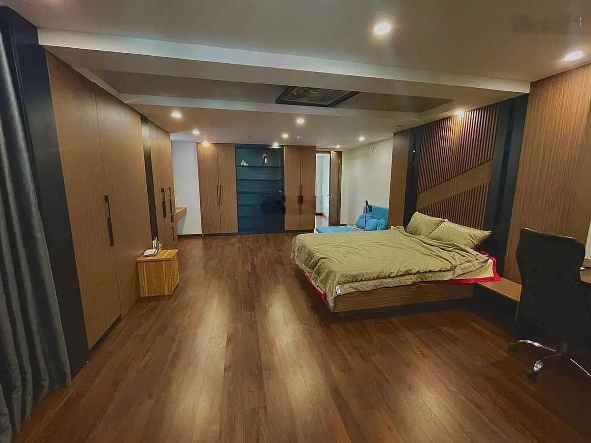 Bán nhà hoa hậu đường Láng Đống Đa ô tô đỗ cửa ngõ thông, kinh doanh sầm uất 70m2/3T/5.5m MT 9tỷ TL
