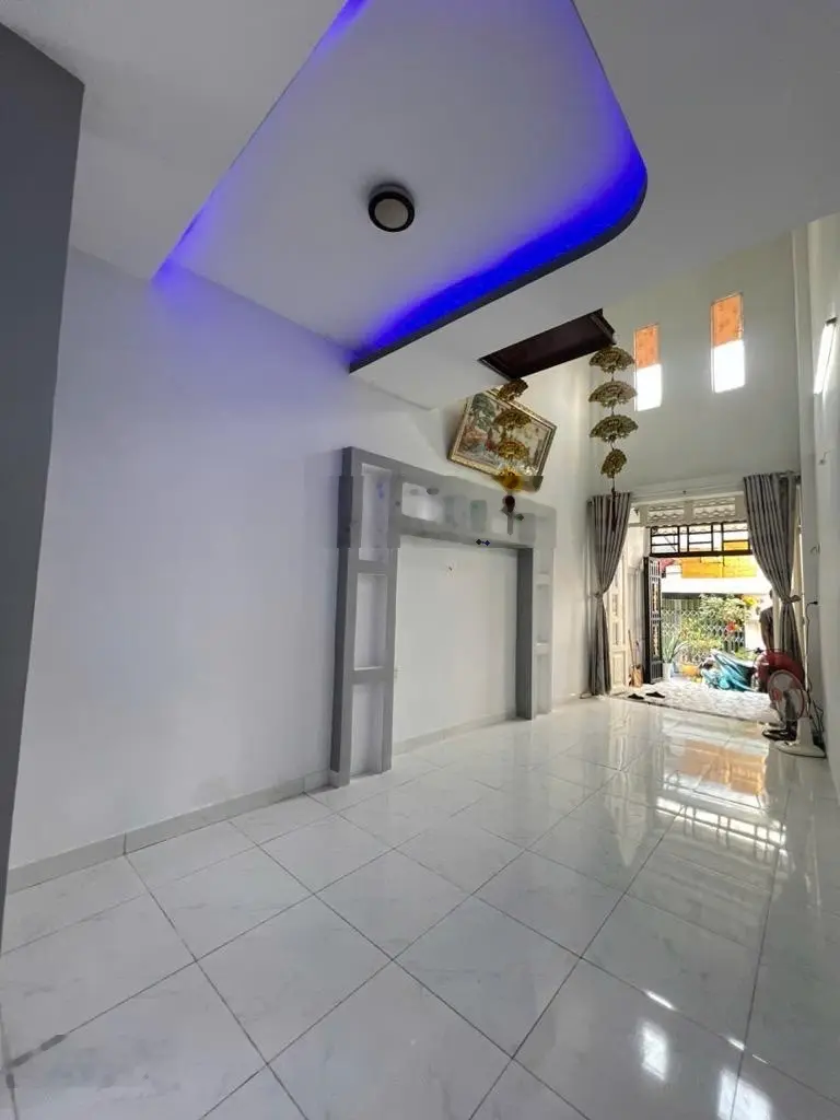 Bán nhà giá rẻ Tỉnh Lộ 10 Bình Tân - hẻm xe hơi - 56m2 - 2 tầng - 3 pngủ - nhà đẹp ở ngay - 3,65 tỷ