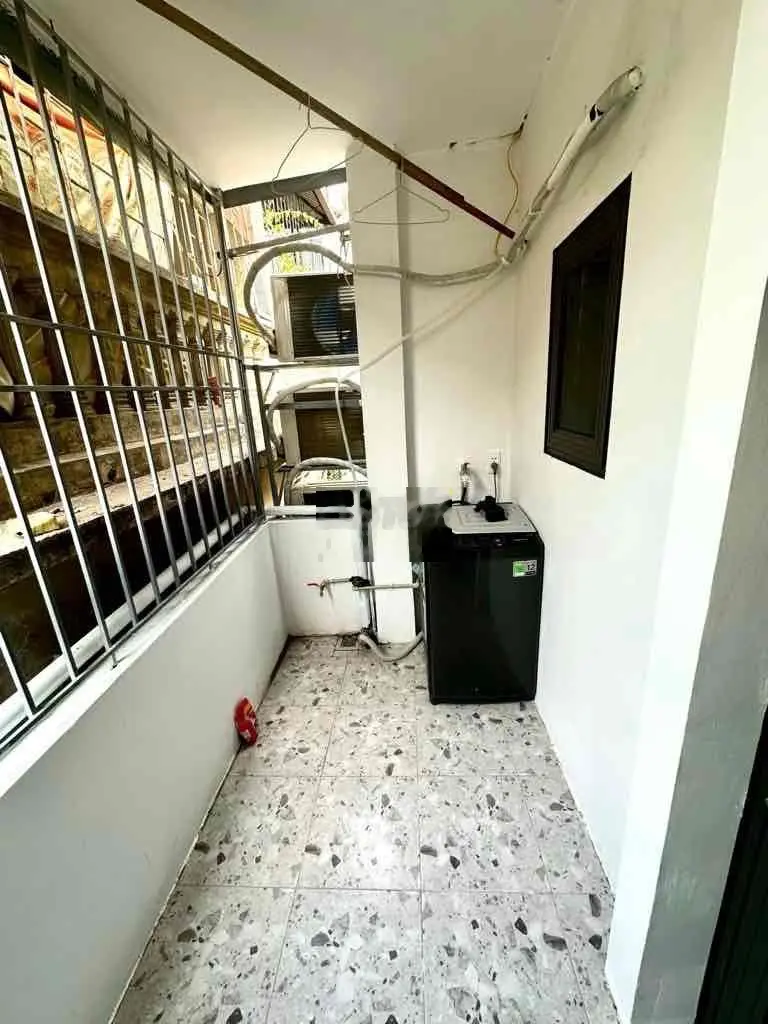 Bán nhà phố Trần Quý Cáp - 10m ra ô tô tránh - 3PN. Giá: 4,65 tỷ
