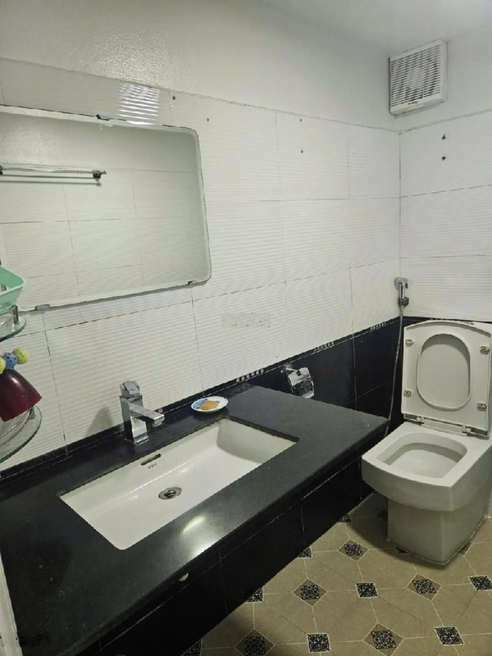Nhà đẹp mỹ đình ngõ nông sát phố,ô tô cực gần,sổ đỏ phân lô giá 8.6 tỷ
