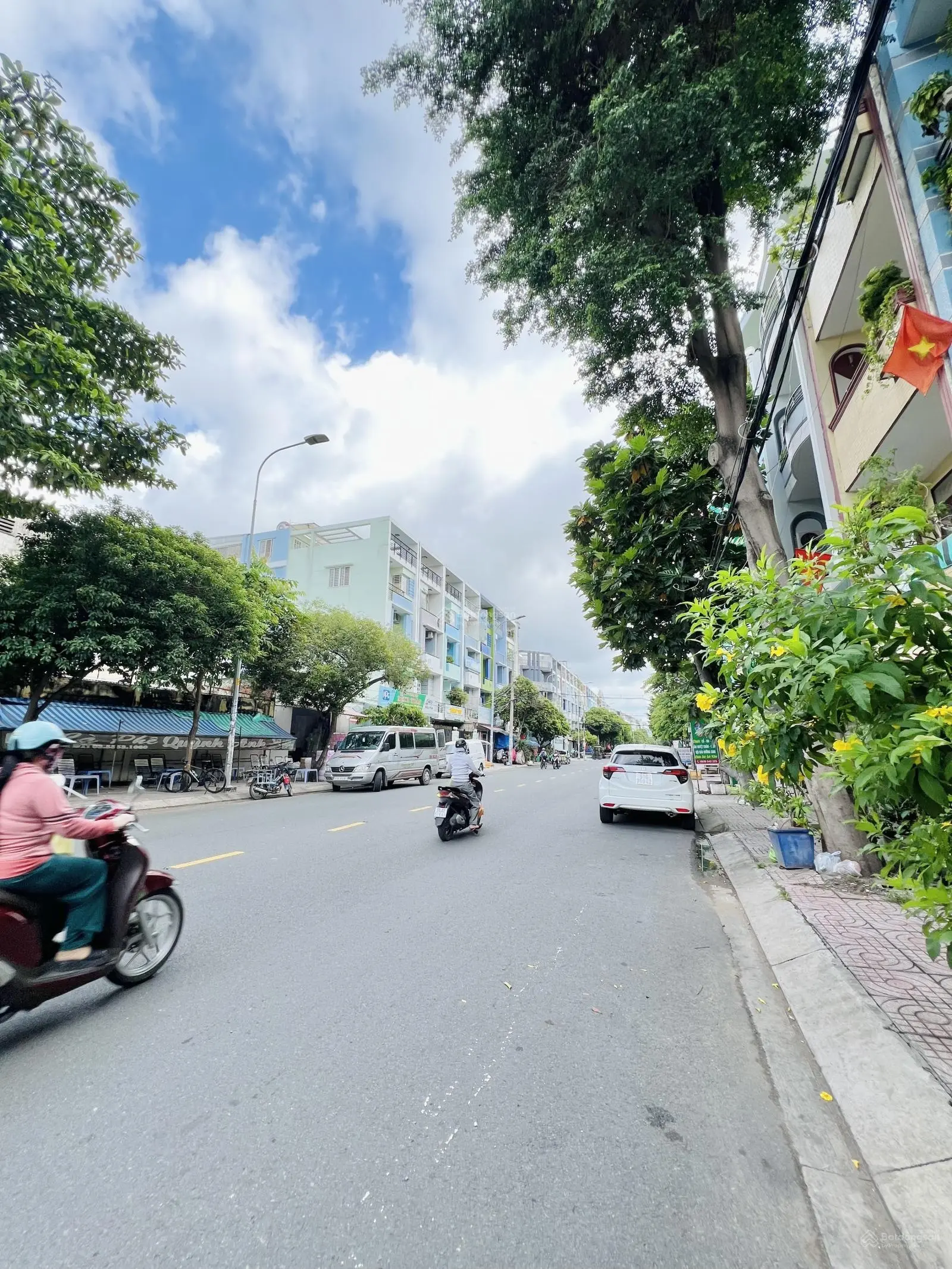 Mặt tiền khu VIP Bình Phú - Lý Chiêu Hoàng, nhà 4 tầng mới đẹp (4m x 17m), nhỉnh 10 tỷ.