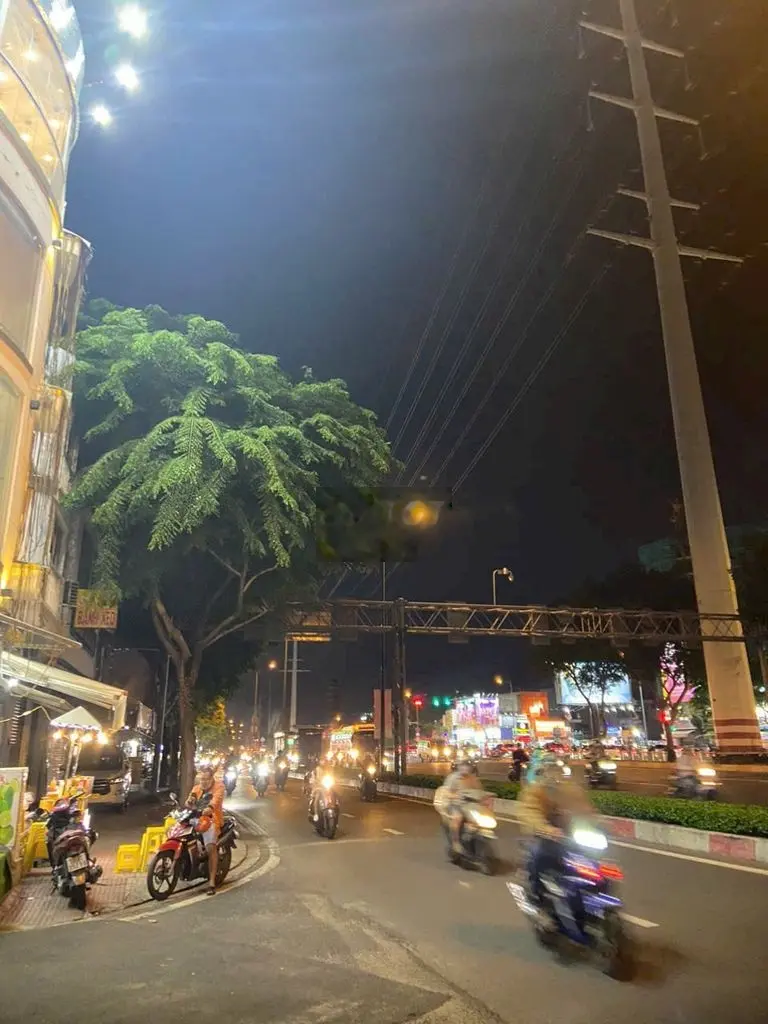 NHÀ MTKD 3 LẦU PHẠM VĂN ĐỒNG GÒ VẤP