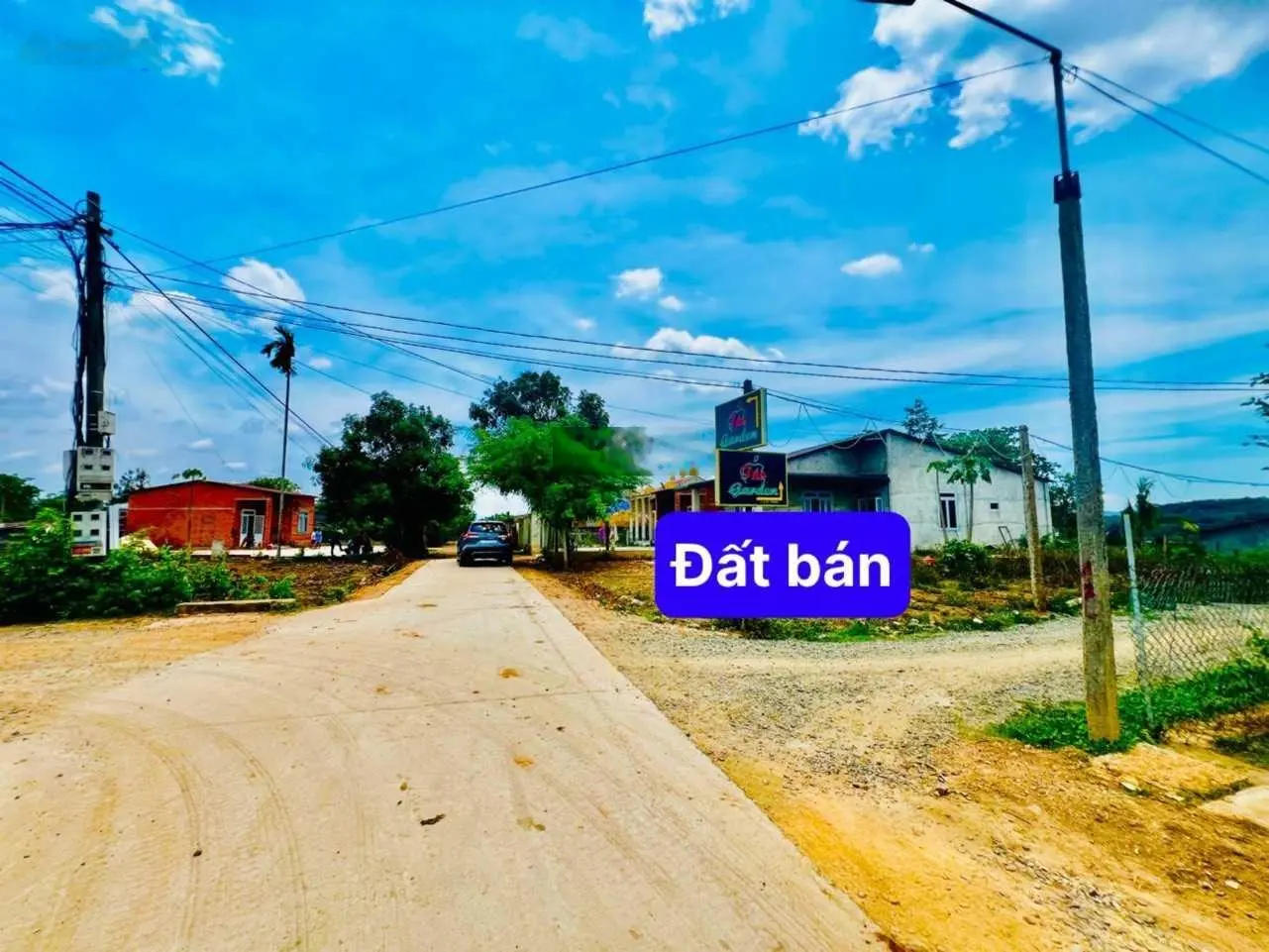 Bán chiếc view hồ sen tại EaHu - Cưkuin 15*52m sẵn 150m2 TC mặt tiền bê tông oto né nhau