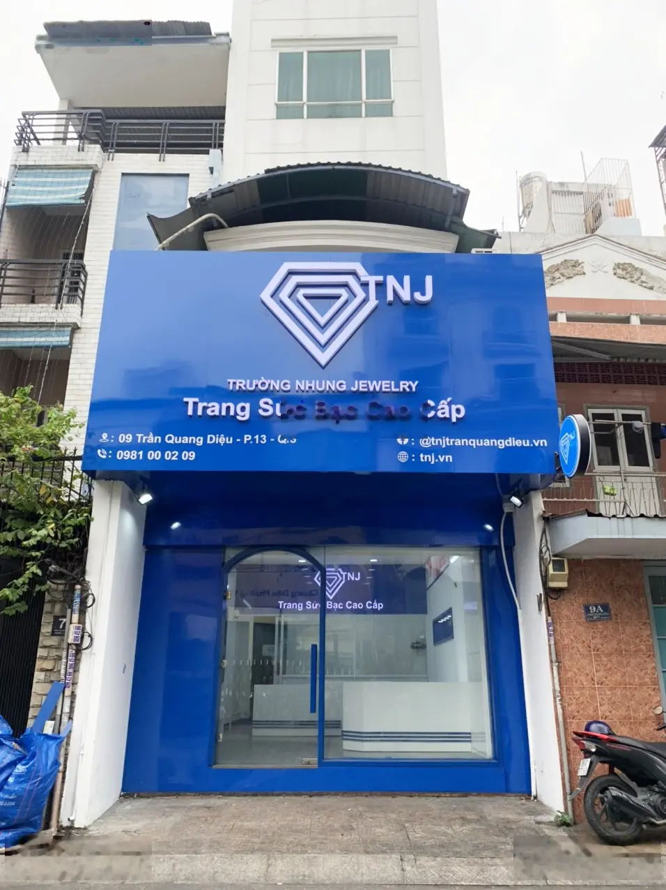 Cần bán gấp nhà mặt tiền Trần Quang Diệu, Q3. DT:4,5x20m 7 tầng thang máy thu nhập 76 tr giá 35 tỷ