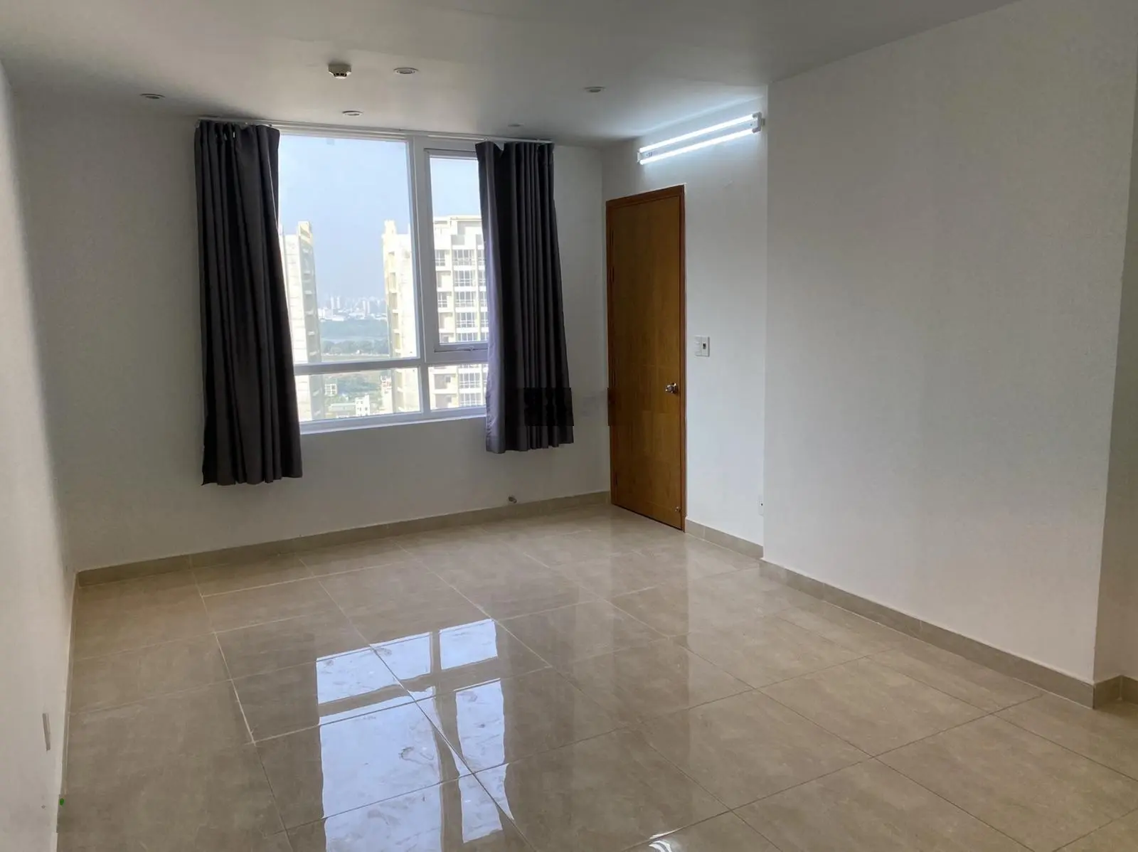 Cần bán gấp căn hộ CBD Premium, 130m2 - 3PN, 3WC, ngân hàng hỗ trợ vay 70%, giá thoả thuận