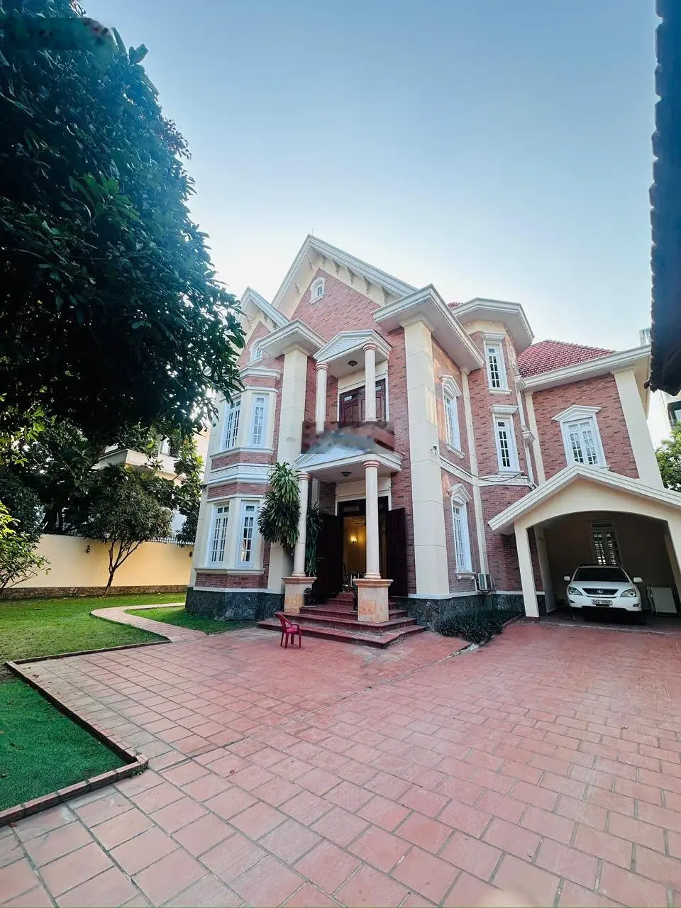 Chính chủ bán biệt thự hồ bơi ngay Trần Ngọc Diện, P Thảo Điền, Quận 2, DT 20x36m, giá 120 tỷ TL