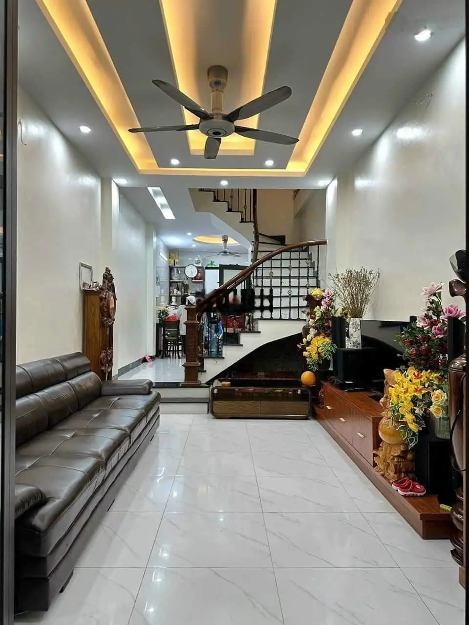 BÁN NHÀ ĐẸP - DT50M2 - MT6M - 5 TẦNG - GIÁ 7.5 TỶ- GẦN HỌC VIỆN TÀI CHÍNH - BẮC TỪ LIÊM KINH DOANH