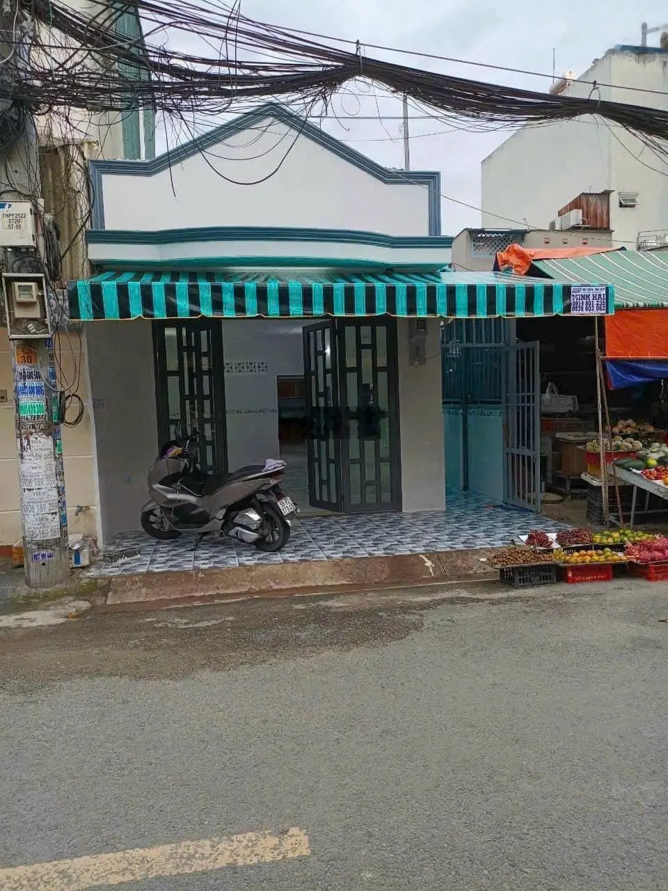 Cần bán nhà (61m2) sau lưng chợ Bình Chánh giá 2,16 tỷ - SHR, bao hết thuế phí