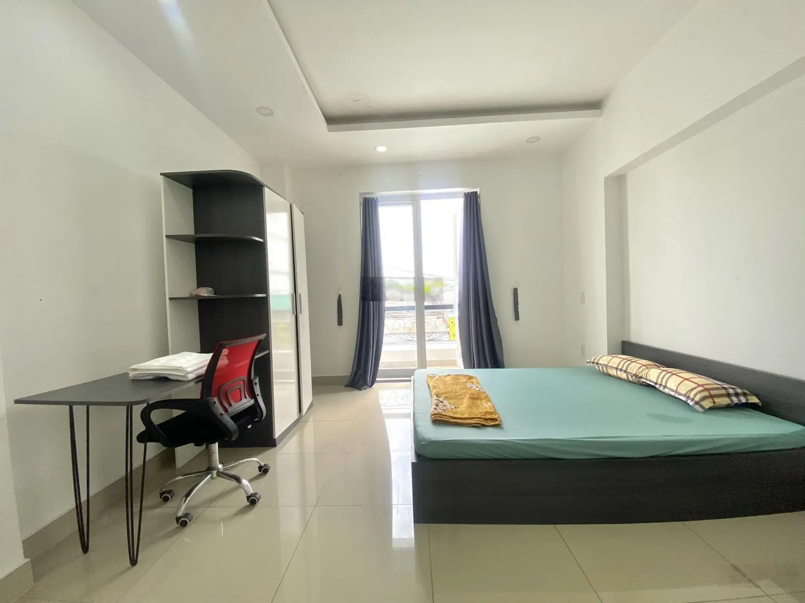 Bán nhà 2 lầu MT Lê Hữu Kiều Quận 2. DTSD 115m2 SHR. Giá chỉ 13 tỷ. LH 0777066878