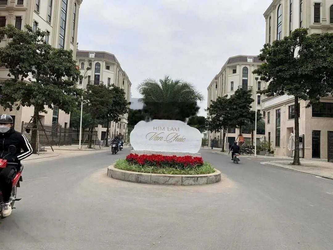 Cần bán căn Him Lam Vạn Phúc 91m2 giá nhỉnh 26 tỷ vị trí đẹp, hướng mát 2 mặt tiền. LH: 0963689896