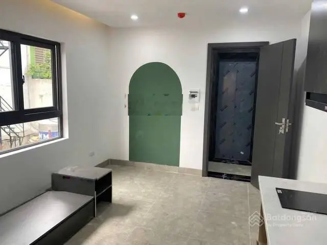 Bán nhà phố Khương Đình. Ôtô đỗ cửa. Kinh doanh được. Lô góc. DT: 40m2/6tầng. Có thang máy. 9,15 tỷ